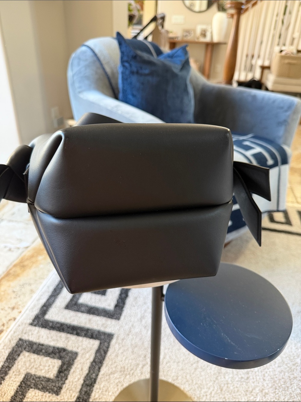 ACNE STUDIOS Musubi Mini leather shoulder bag - Picture 2 of 15